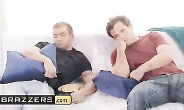 Thicc Cougar Sheridan Love Gets Plowed in the Bathtub