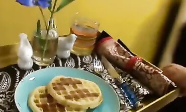 Blonde Goddess Aline Craves Tommy Gunn's Morning Manstick