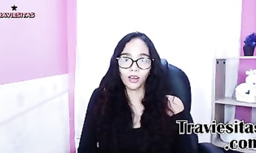Laura Colombiana: Sexy 20-Year-Old Latina Student