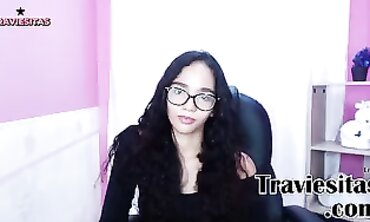 Laura Colombiana: Sexy 20-Year-Old Latina Student