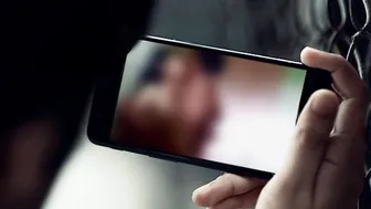 Teen Suddi's Smartphone Porn Lesson