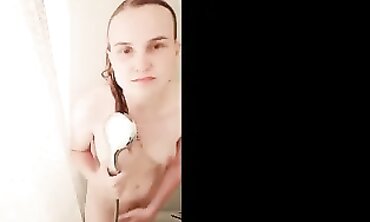 Petite Amateur Solo Shower Fingering