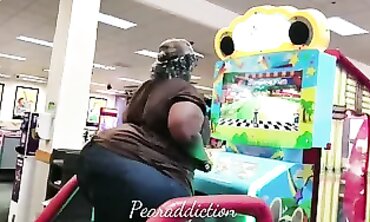 Massive African BBW With Huge Ass At The Arcade