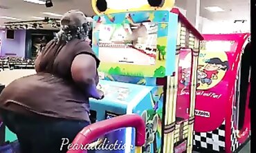 Massive African BBW With Huge Ass At The Arcade