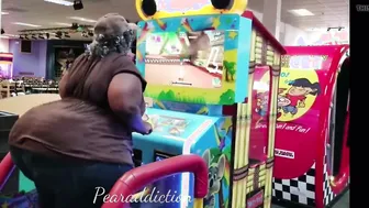 Massive African BBW With Huge Ass At The Arcade