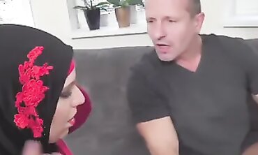 Hot Muslim MILF Kinderwhite Gets Pounded