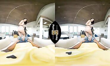 VR180: Delivery Driver Alexis Tae Rides Customer Chris Blaccwood