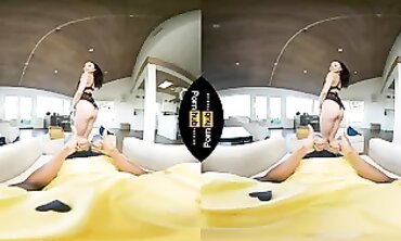 VR180: Delivery Driver Alexis Tae Rides Customer Chris Blaccwood