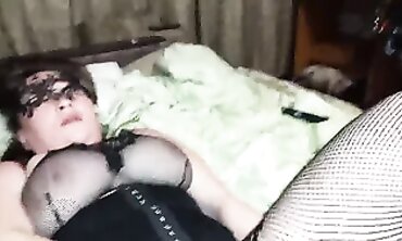 Irresistibly Hot Blonde Babe Gives an Unforgettable Sensual Massage