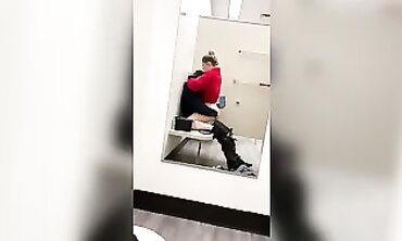 Sam Summer & Belle Delphine: Mall Dressing Room Rendezvous