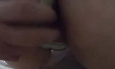 Venezuelan MILF Gives First Time Blowjob For Financial Help