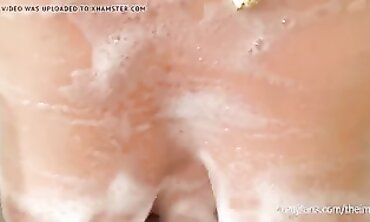Amateur Couple Sharing Bath Time Fun - Sex Ed Lesson with Big Boobs Babe & Huge Dick