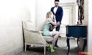 Teen Cutie Liza Small Faces Off With A Huge Load In Her Mouth