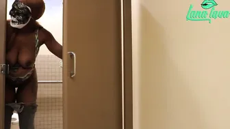 Exclusive Footage - Black Beauty Fashionista Gets Away With Public Masturbation