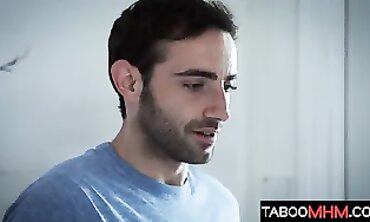 Step Mom's Hot Medical Advice - Doctor StepMother Fucks Her Patient