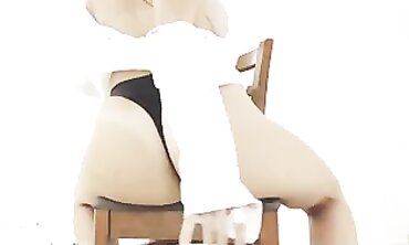 Hot Latin Dance Fever! Sexy Latina Teen Shakes Her Huge Bootie On The Floor