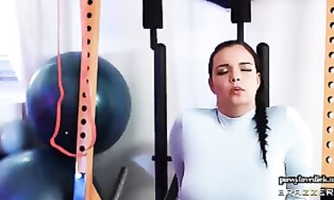 Fitness Guru Teaches You How to Get Ripped with Intense Workout