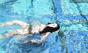 Diana Ruis - Slippery Wet Bikini Swimming Pool Adventure
