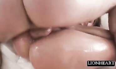 Exclusive Footage - Wifes Hot Ass Bounces on Husband's Dick in Bed