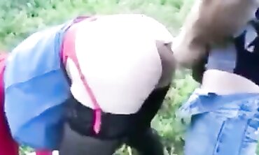 Hot & Horny Bride-to-Be Gives Her Fiance A Surprise Blowjob Before Wedding