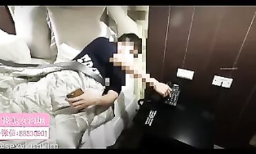 Hot Amateur Babe Rides A Stranger's Dick In Public - Live Cam Show