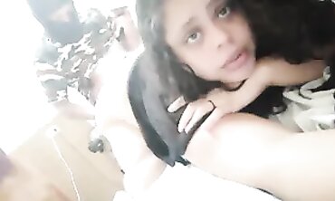 Live Sex Show with Hot Latinas - Monita Traviesa