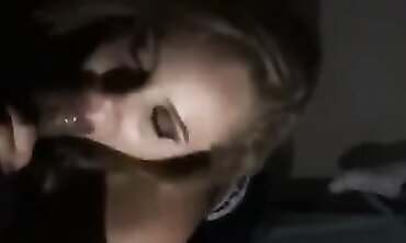 Popular-Instagrammer's Amateur WebCam Session with Over 1M Views