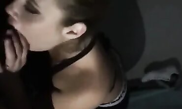 Popular-Instagrammer's Amateur WebCam Session with Over 1M Views