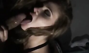 Popular-Instagrammer's Amateur WebCam Session with Over 1M Views