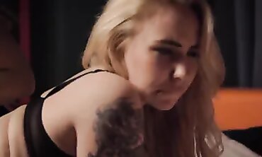 Step-Mom's Anal Tutorial - How to Take It Like A Pro