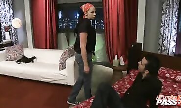 Gianna Michaels Gives an Intense Blowjob