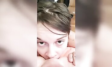 Tinder Date Loves Deepthroat Blowjob And Rimming