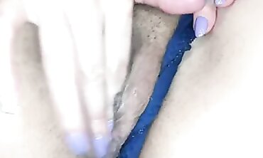 Ebony MILF Betty Jhohnson Close-Up Solo Masturbation