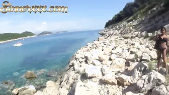 Kiki Minaj: Risky Interracial Beach Bang in Croatia