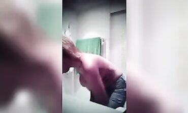 African de nubile ans sous la douche Partie 3