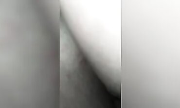 Alexa Dia: Milf Russa e Orgasmo Intenso