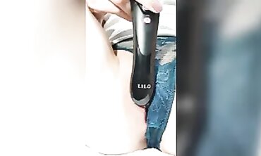 Alinablac Screams in Ecstasy During a Solo Massage Session