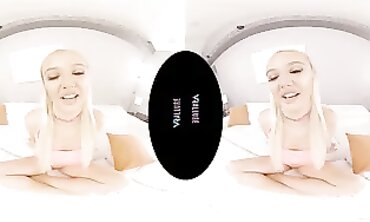 Paisley Porter: Wild Super-Sexy Rosy VR Solo