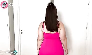 BBW Milf Shaking Her Huge Boobs