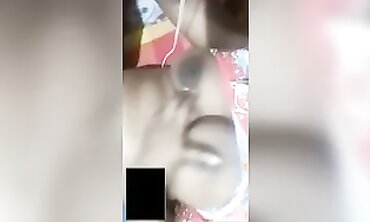 Joy Performs a Rough Sinhala Masturbation Session