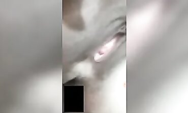 Joy Performs a Rough Sinhala Masturbation Session
