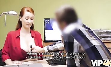 Isabella: Su Honeypot Afeitada en la Oficina