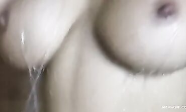 Latina Miss Raquel Squirts in the Shower