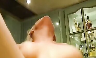 Ultra-Cutie Gal Gets Boinked in a Pub