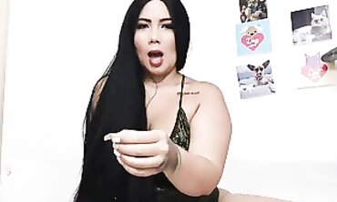 Latina Idolizes Her Thick Ass With Oil JOI