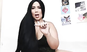 Latina Idolizes Her Thick Ass With Oil JOI