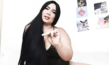 Latina Idolizes Her Thick Ass With Oil JOI