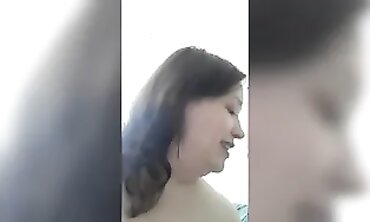 Andie Stewart Gives a Chubby MILF Phone Session