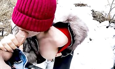 Risky Public Blowjob With Tummy Cumshot