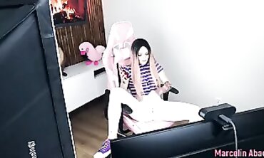 Plump Streamer Gets Anal and Pussy Action